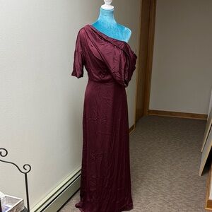 Elegant One-Shoulder Burgundy Dress